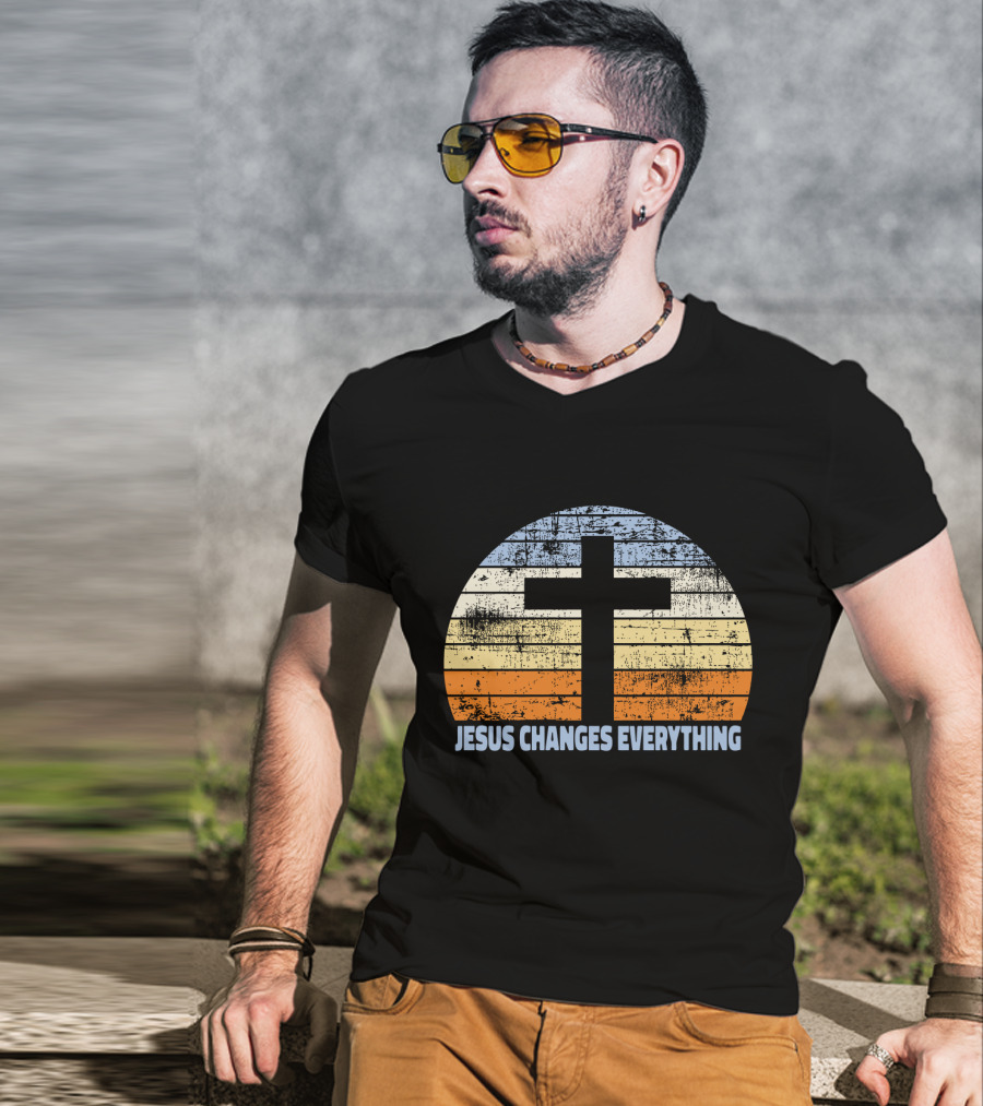 Faith Cross Jesus Changes Everything Vintage Christian Retro Sunset T-Shirt