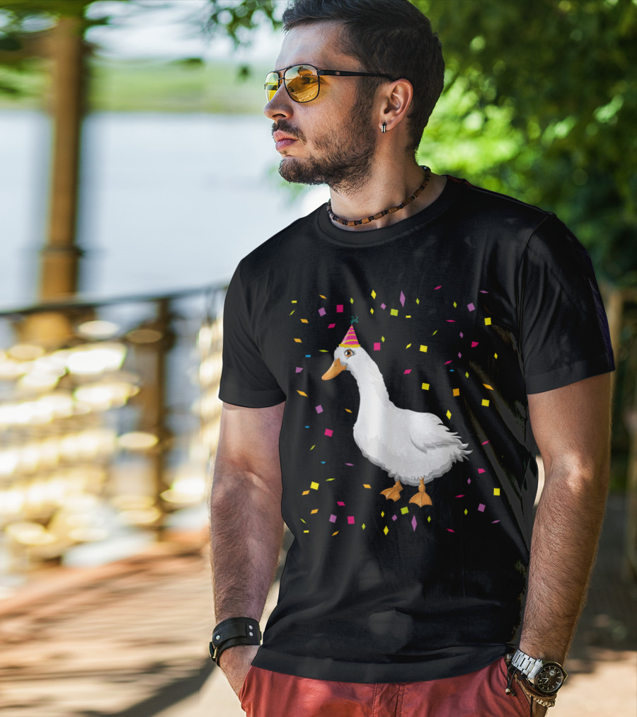 Funny Duck Birthday Party Hat Confetti T-Shirt