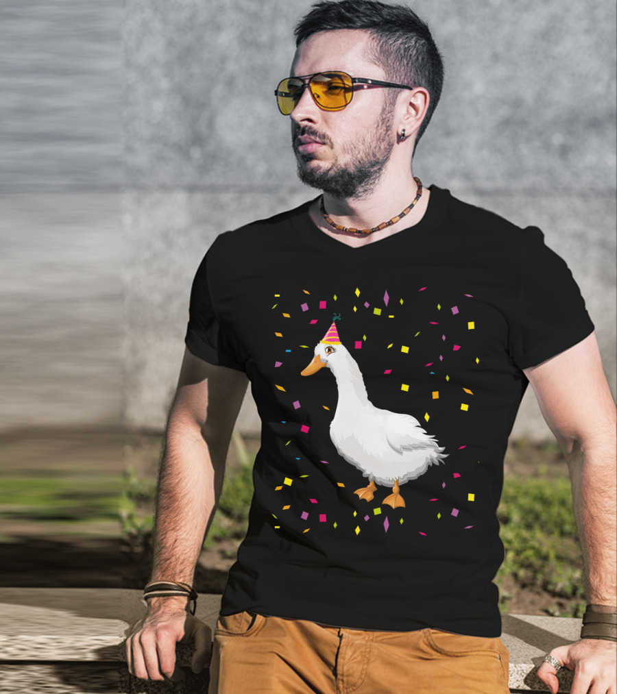 Funny Duck Birthday Party Hat Confetti T-Shirt