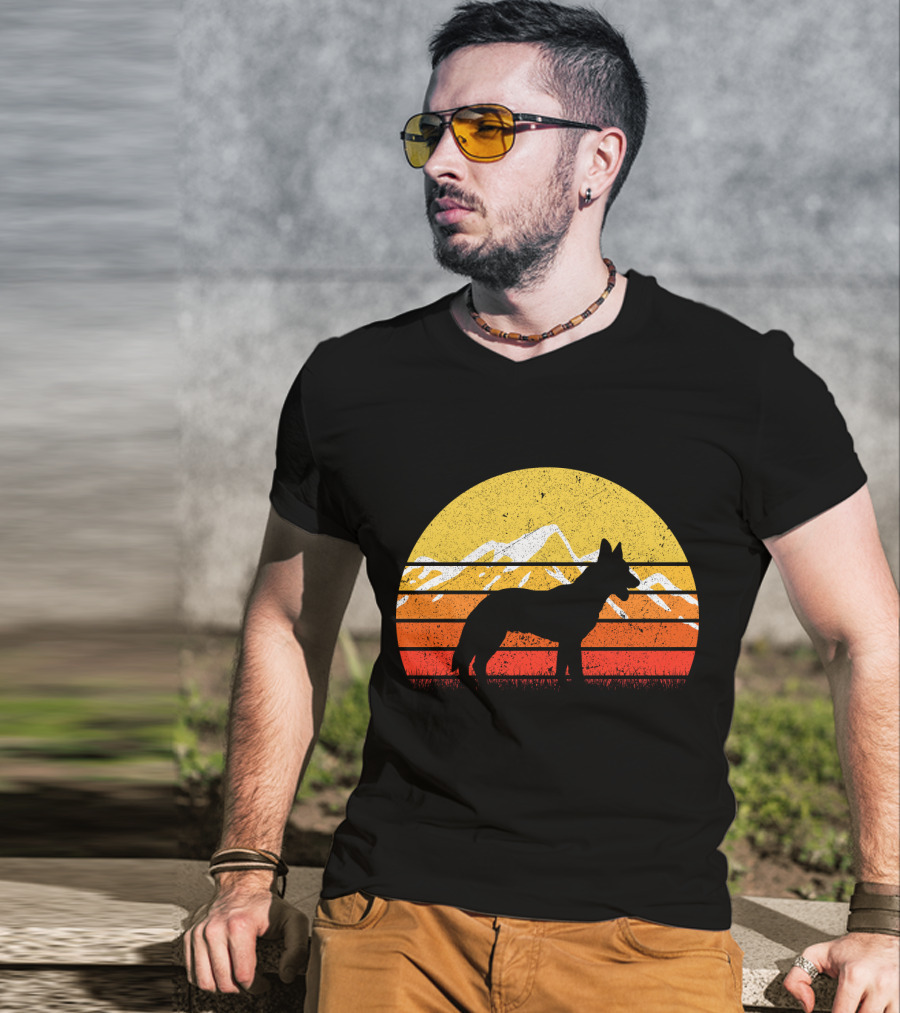 Retro Vintage Belgian Malinois Dog Sunset Mountain T-Shirt