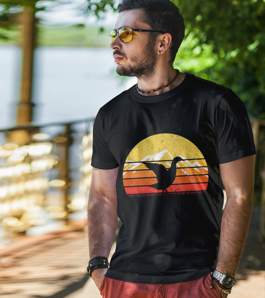Retro Vintage Duck Silhouette With Sunset And Mountain Stripes T-Shirt