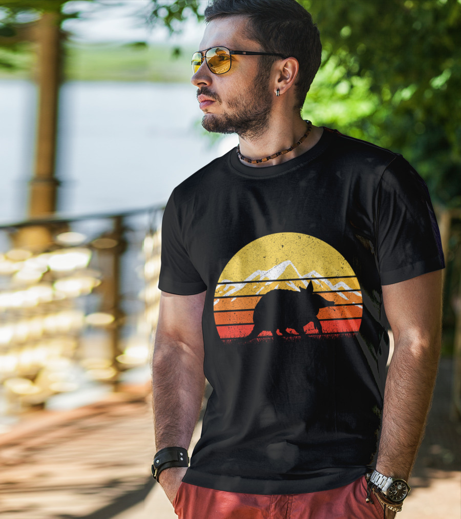 Retro Vintage Armadillo Silhouette With Sunrise Mountains T-Shirt