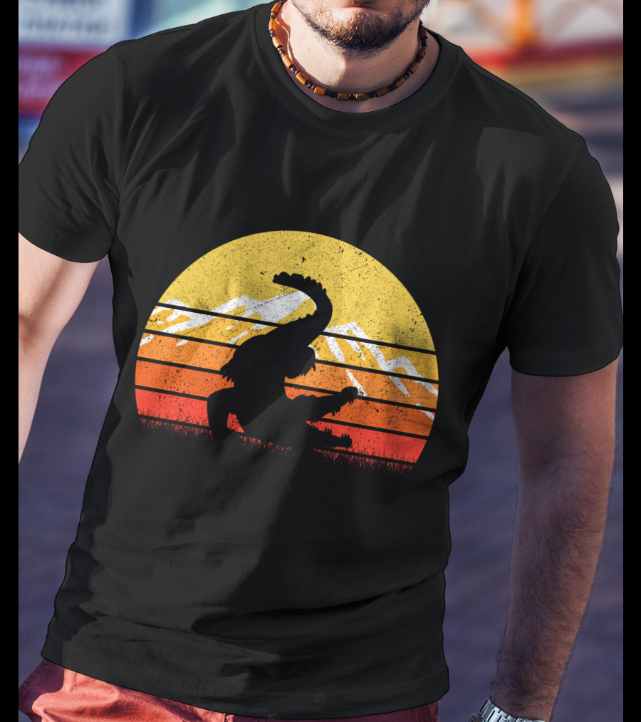Retro Vintage Alligator Sunset Mountain T-Shirt