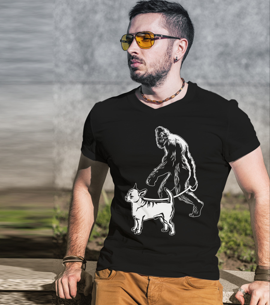 Bigfoot Walking Chihuahua Dog T-Shirt