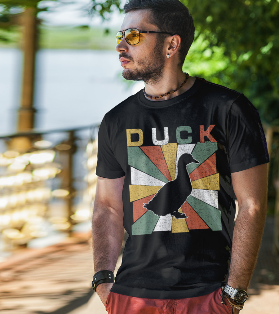 Duck Retro 70s Vintage Silhouette Sunburst T-Shirt