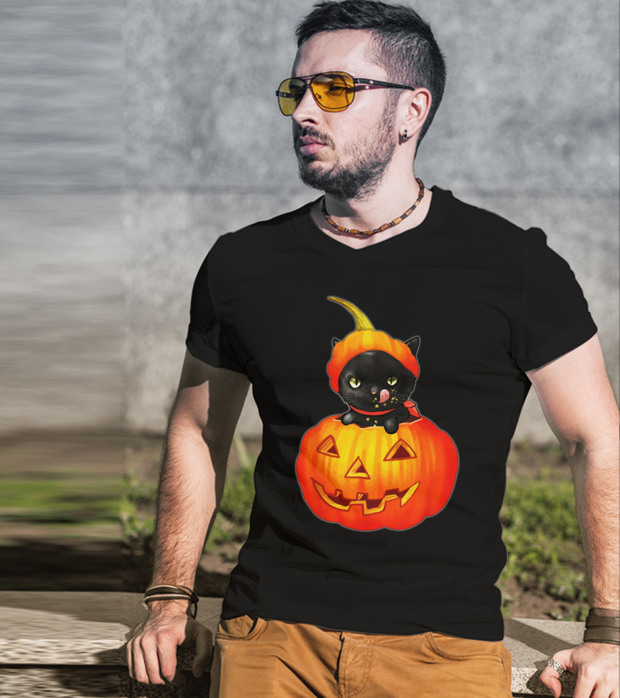 Funny Halloween Cats And Pumpkins With Scary Black Cat T-Shirt