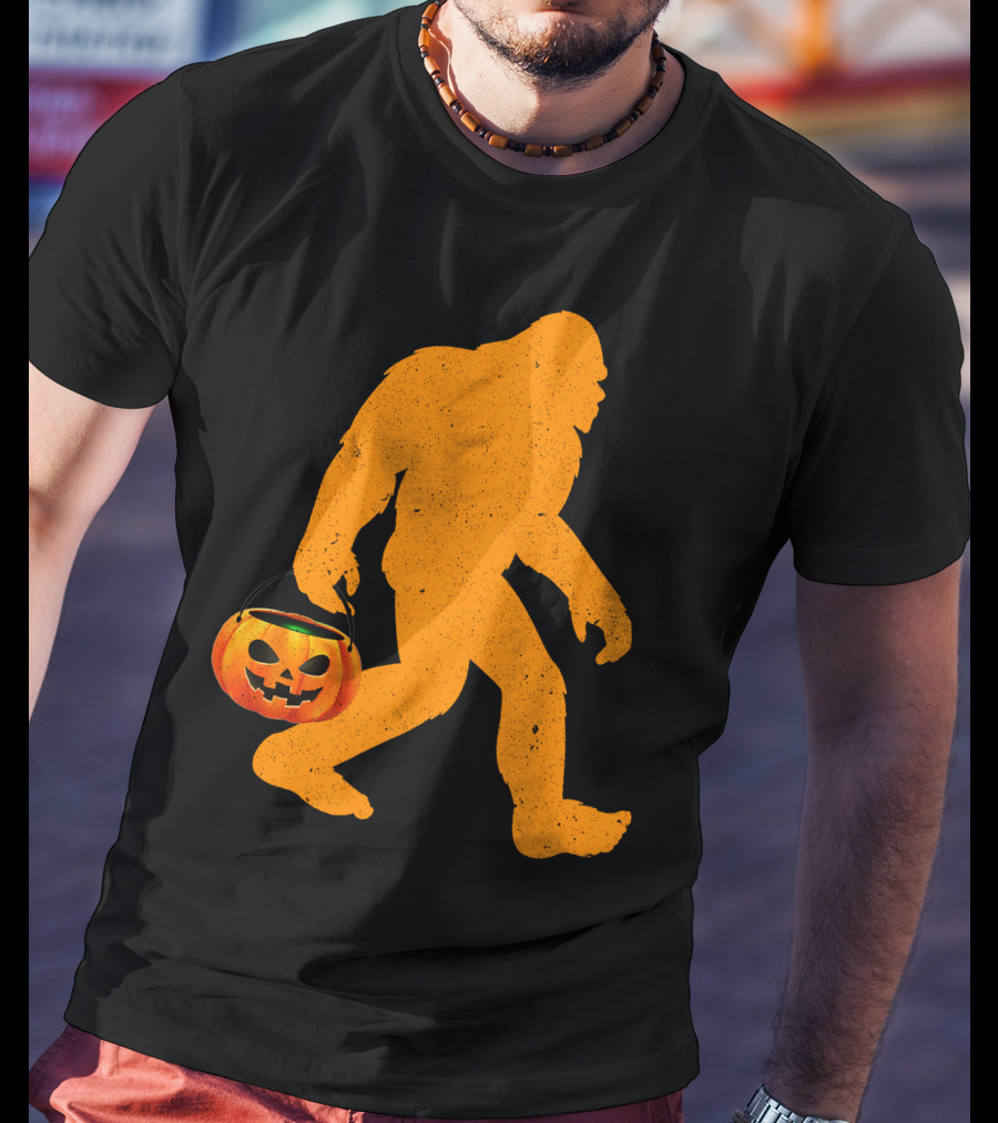 Funny Bigfoot Halloween Jack-o'-Lantern T-Shirt