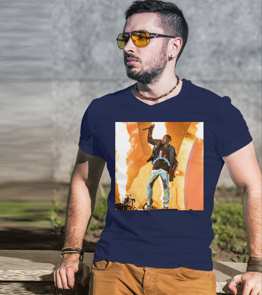 Travis Scott Live Concert Performance With Fire Effects T-Shirt
