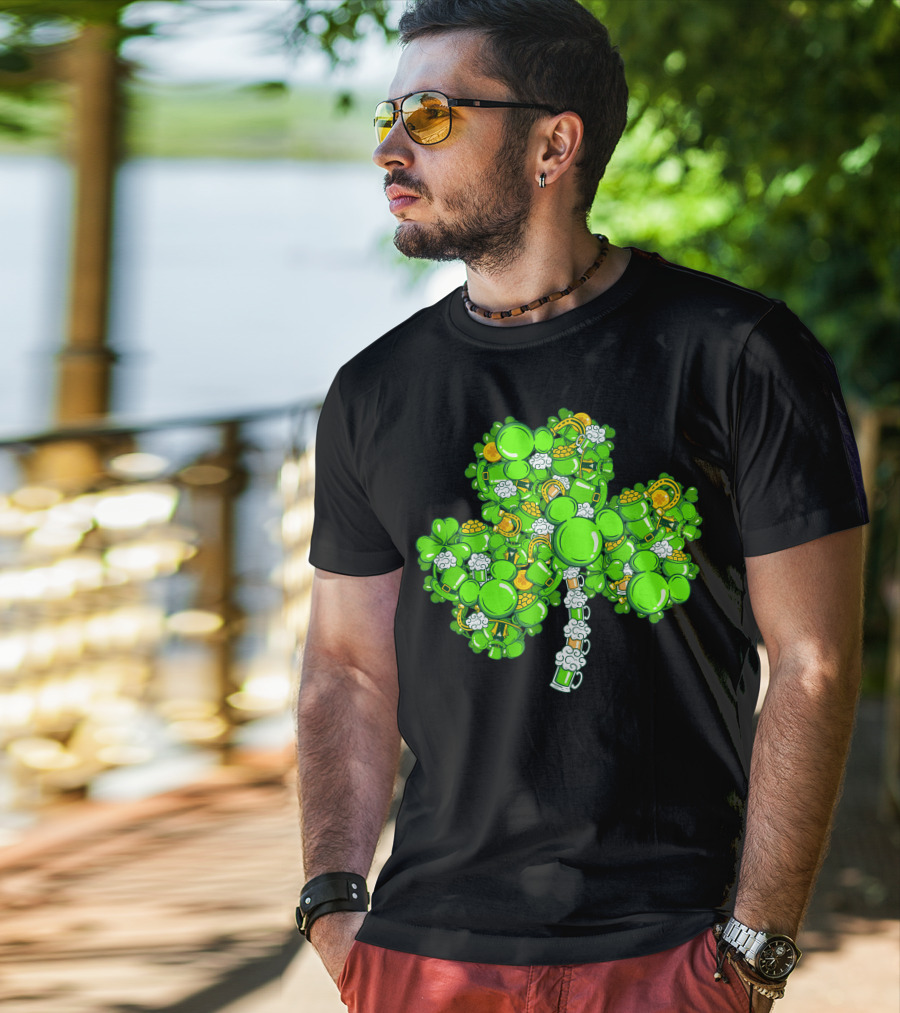 Shamrock Mickey Mouse St. Patrick's Day Beer Mugs And Gold Coins T-Shirt