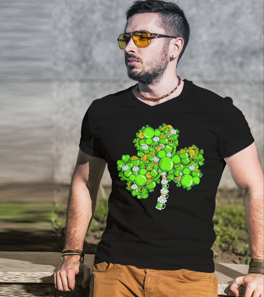 Shamrock Mickey Mouse St. Patrick's Day Beer Mugs And Gold Coins T-Shirt