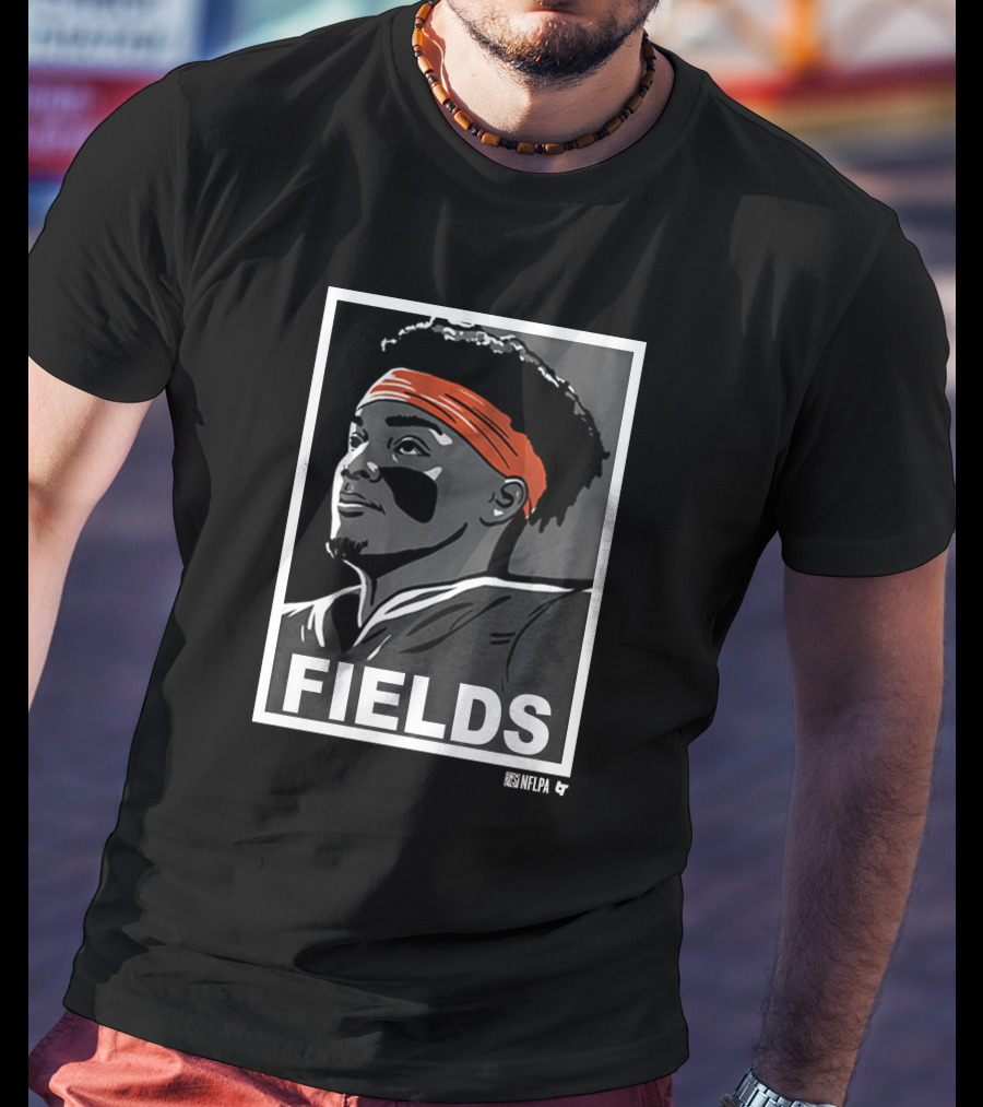 FIELDS NFLPA Black And White Portrait With Orange Headband T-Shirt