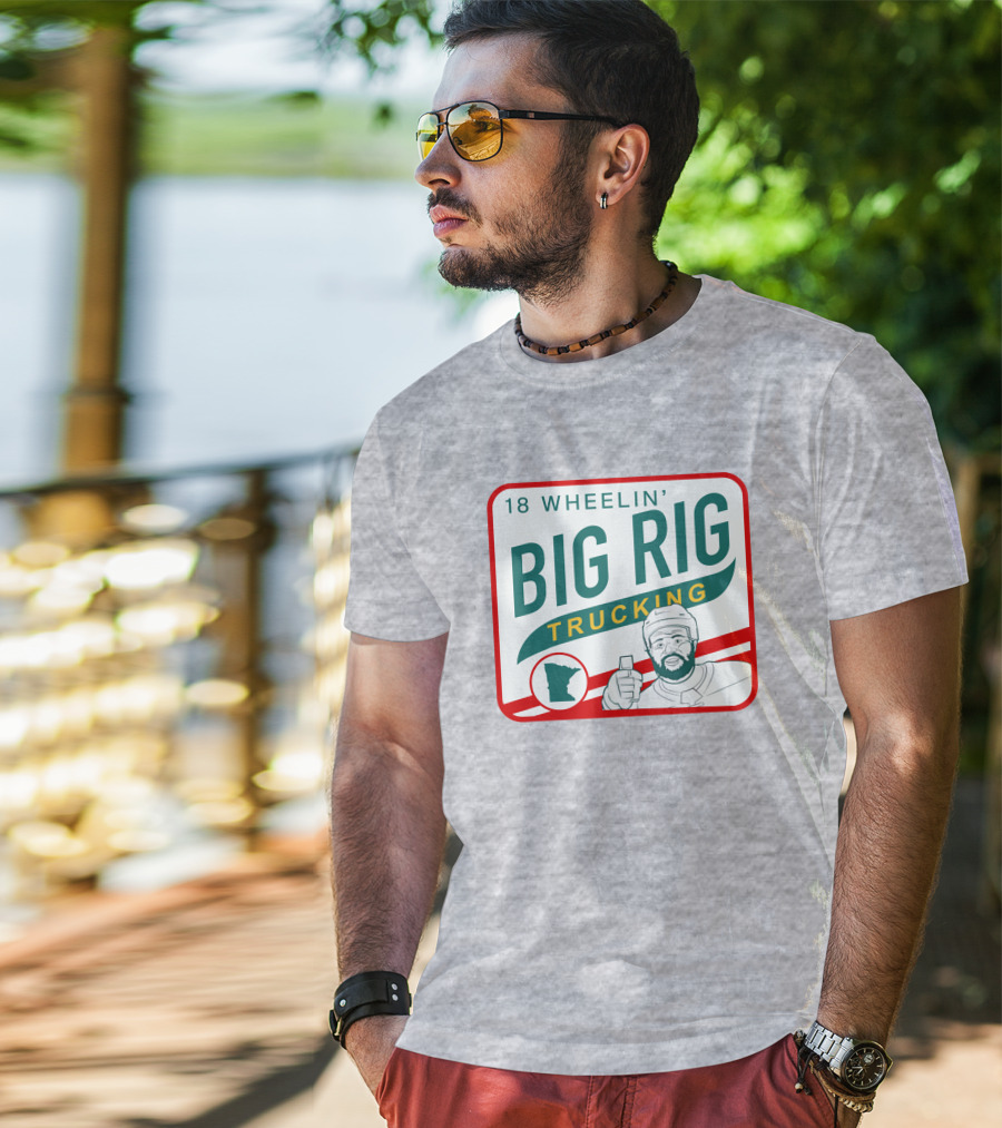 18 Wheelin' Big Rig Trucking Minnesota Driver Thumbs Up T-Shirt