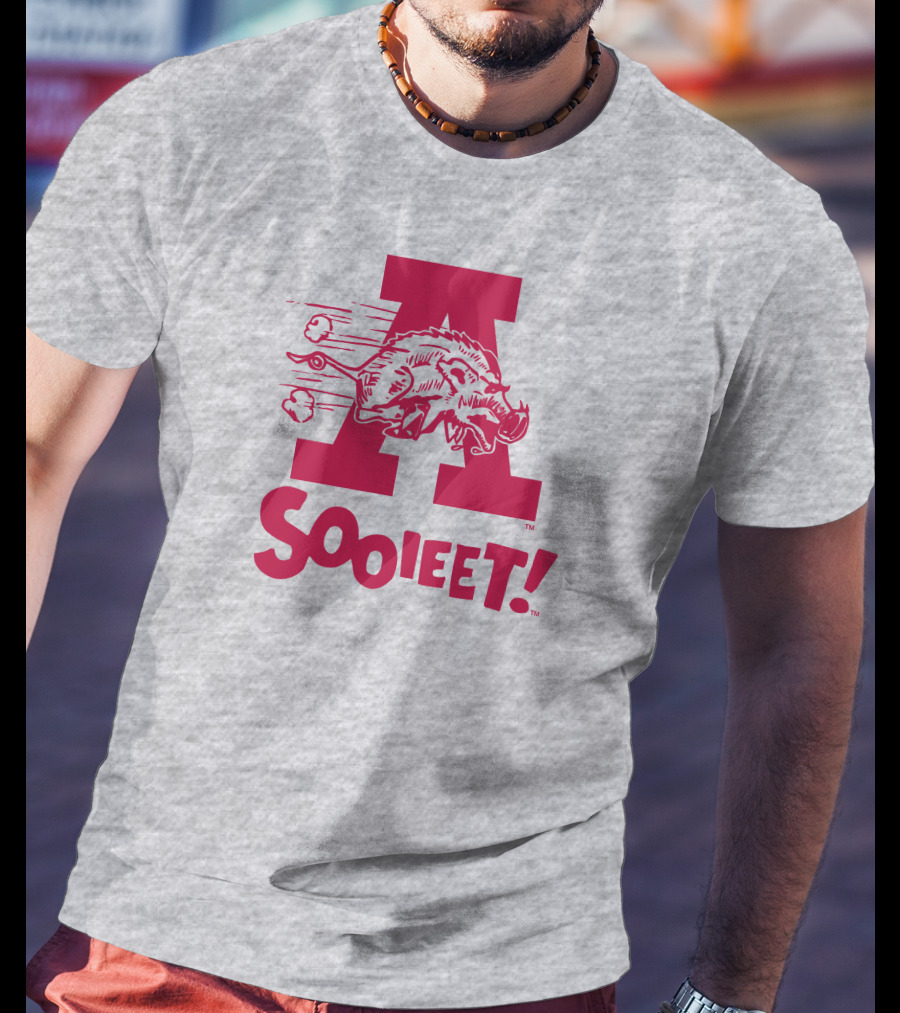 Eric Musselman Wearing Arkansas Razorbacks Logo Sooieet T-Shirt