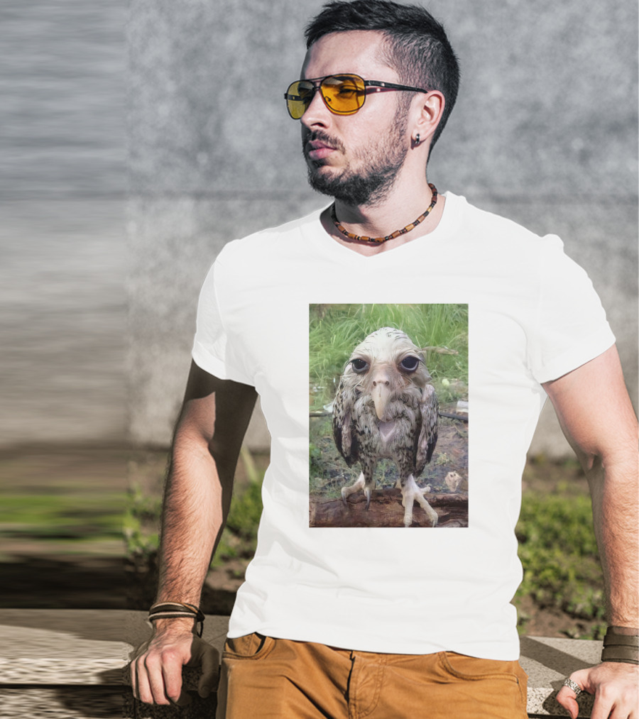 LAMONTS Unique Bird Creature With Big Eyes And Distinct Features T-Shirt