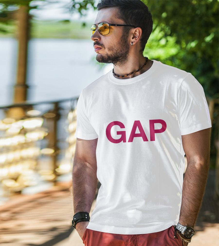 GAP T-Shirt