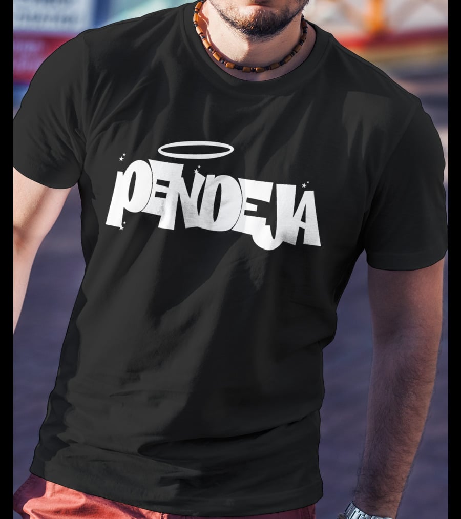 Familia Metiche Pendeja Halo Text T-Shirt