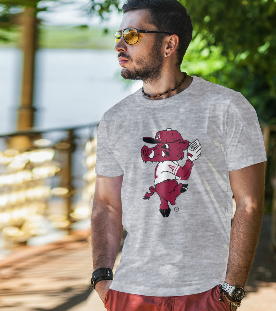 Arkansas Razorbacks Baseball Hog Pitching Ribby T-Shirt