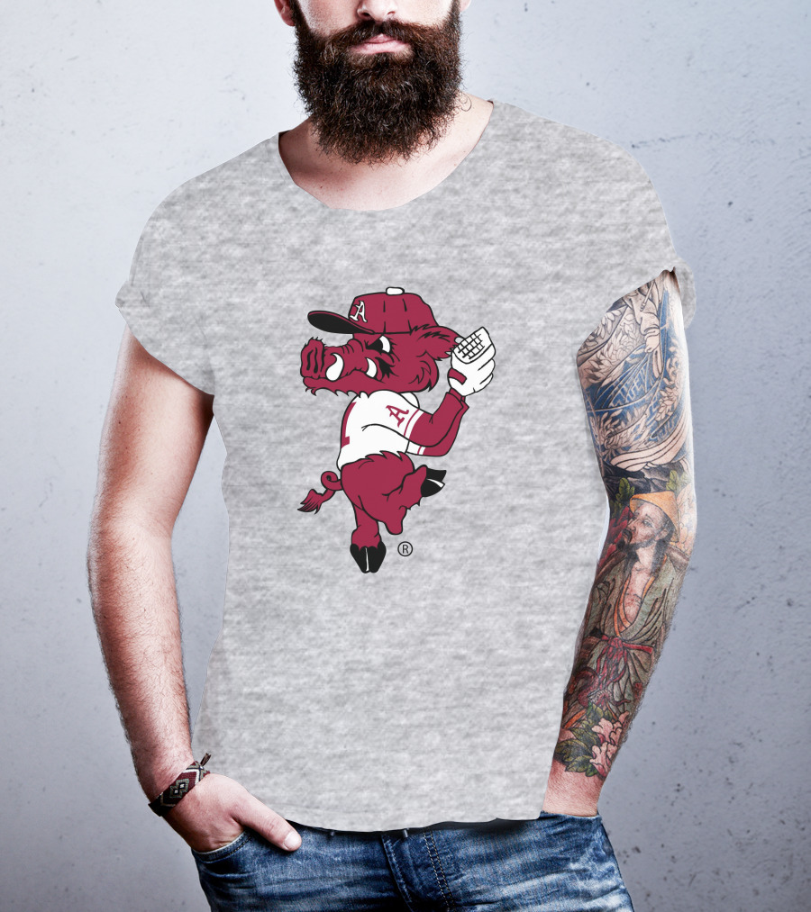 Arkansas Razorbacks Baseball Hog Pitching Ribby T-Shirt
