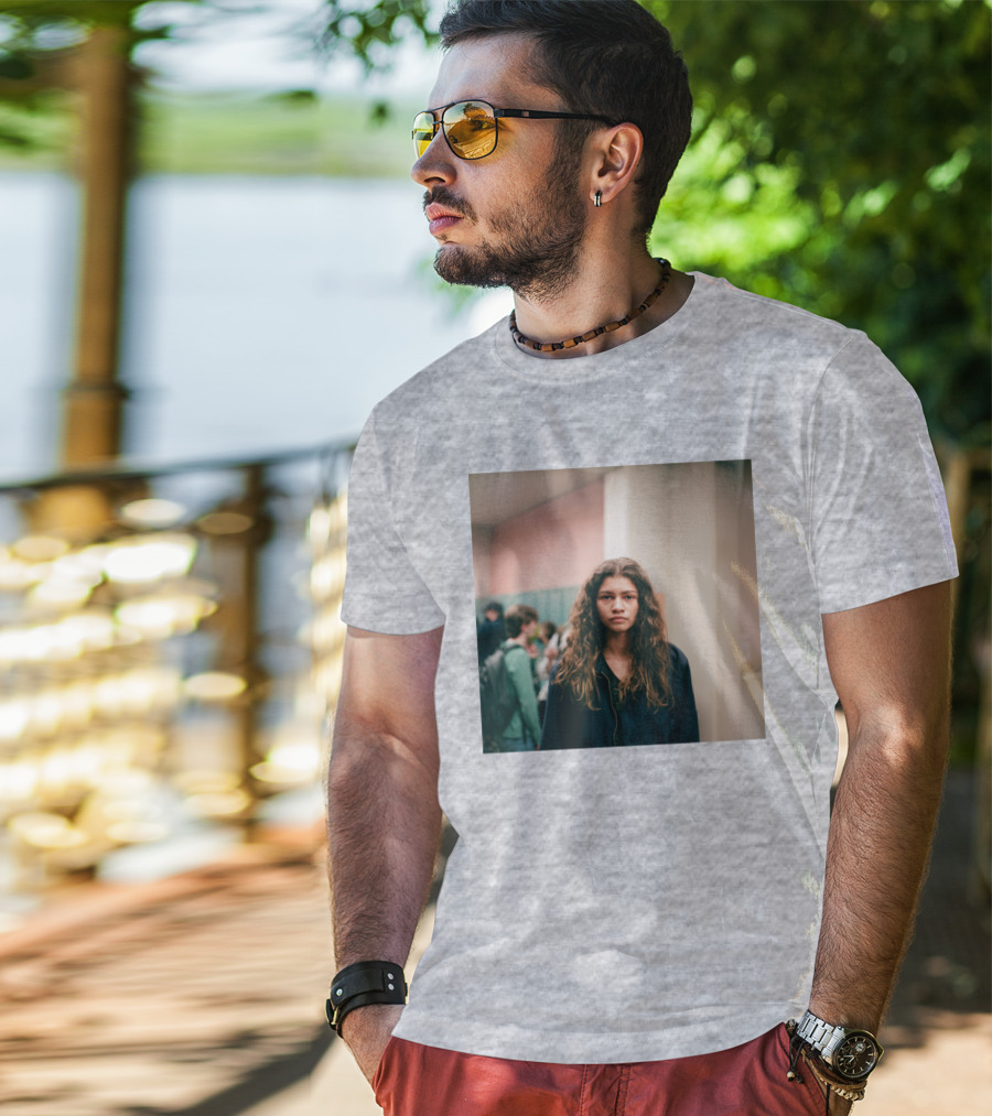 Labrinth Euphoria Season 2 Music Labrinth-Music Shop Rue Hallway Scene T-Shirt