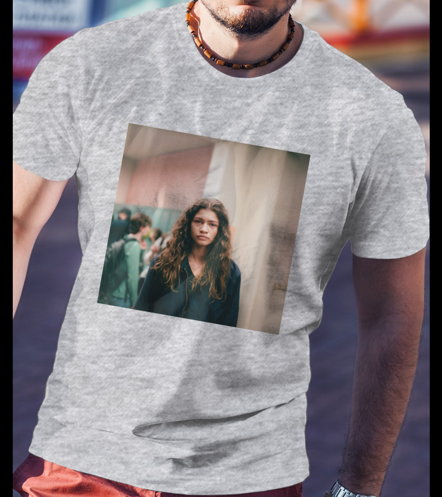 Labrinth Euphoria Season 2 Music Labrinth-Music Shop Rue Hallway Scene T-Shirt