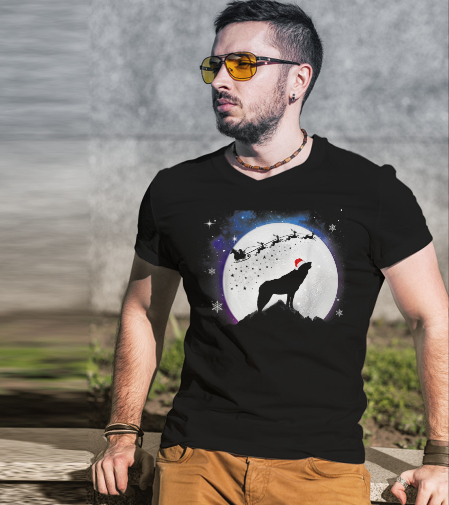 Wolf Santa Hat Full Moon Christmas Night T-Shirt