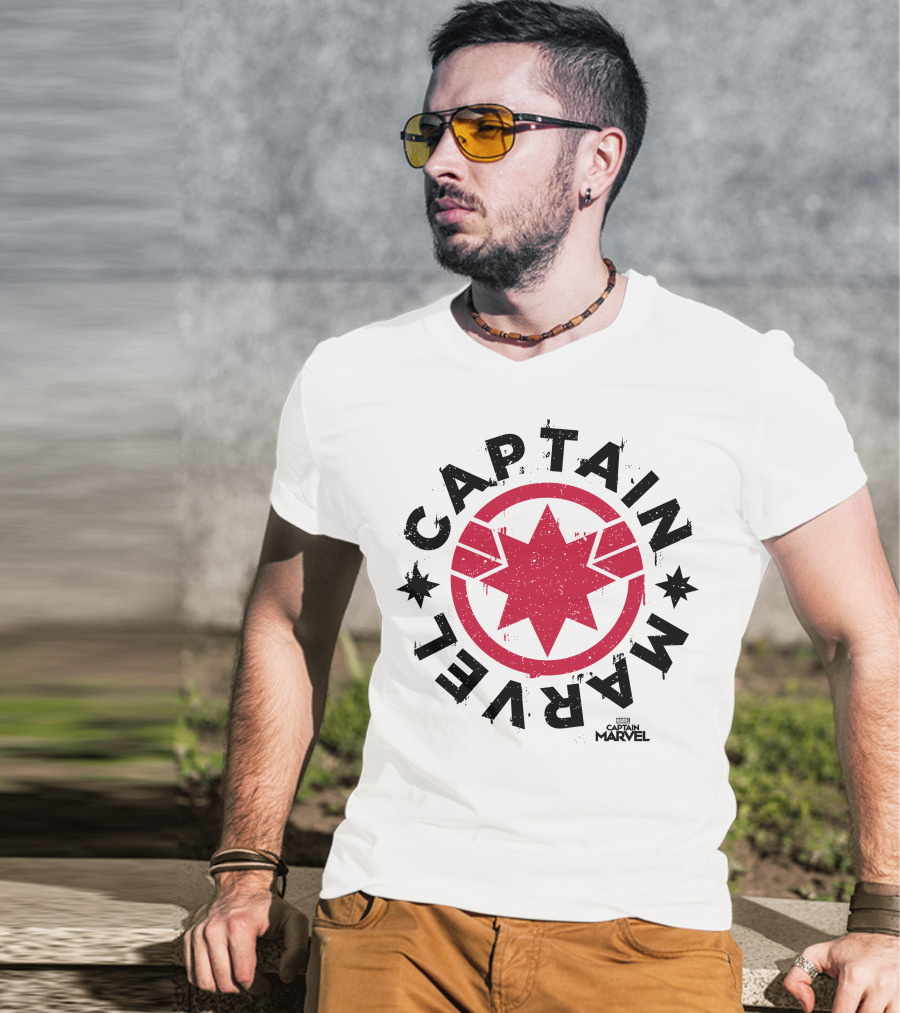 Captain Marvel Red Circle Star Emblem Distressed T-Shirt