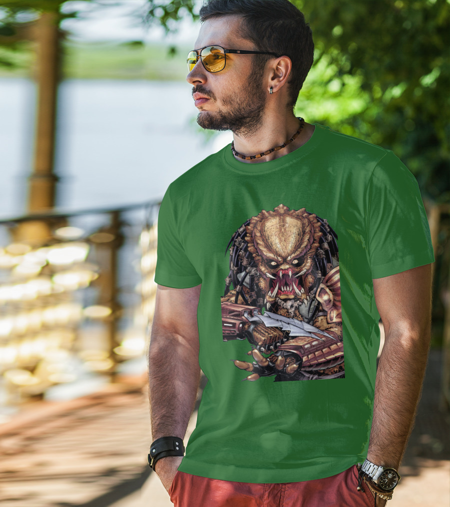 Predator Alien Holding Blade Comic T-Shirt