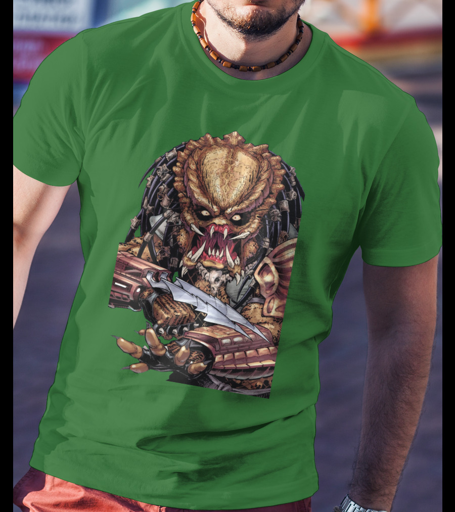 Predator Alien Holding Blade Comic T-Shirt