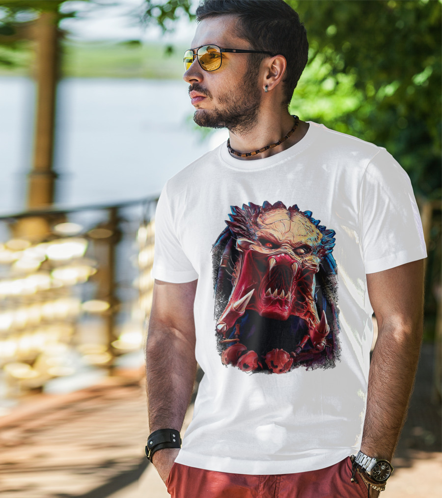 Predator Alien Creature Roaring Face T-Shirt