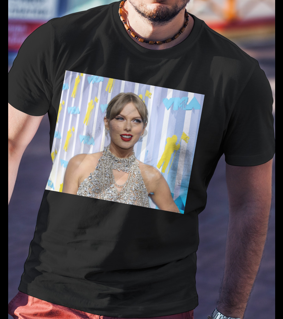 Taylor Swift MTV VMA Red Carpet Look With Silver Sequin Dress T-Shirt