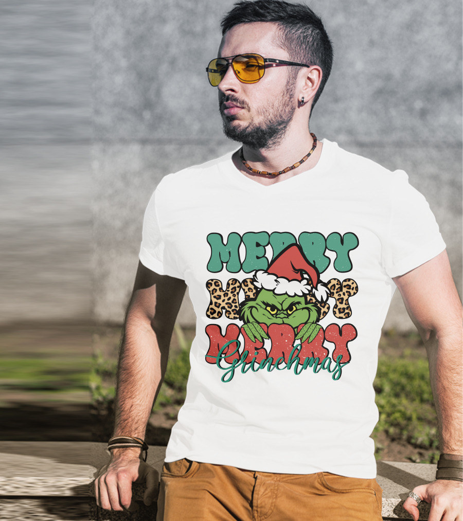 Merry Grinchmas Merry Merry Merry Grinch Christmas Santa Hat Green Face Leopard Print T-Shirt