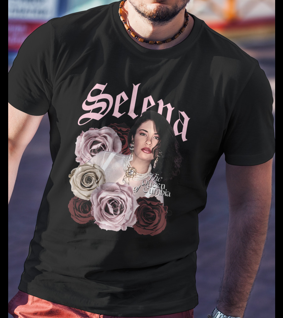 Selena The Queen Of Cumbia Surrounded By Floral Roses T-Shirt