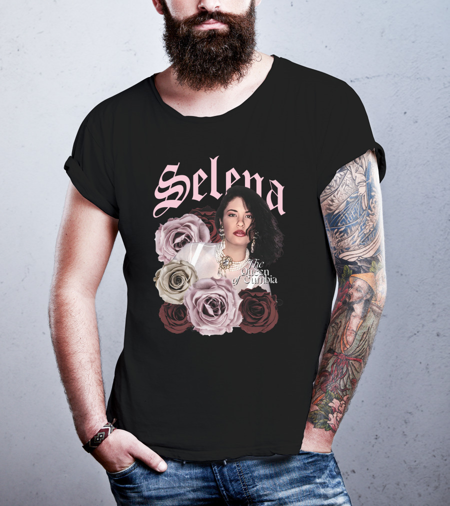 Selena The Queen Of Cumbia Surrounded By Floral Roses T-Shirt