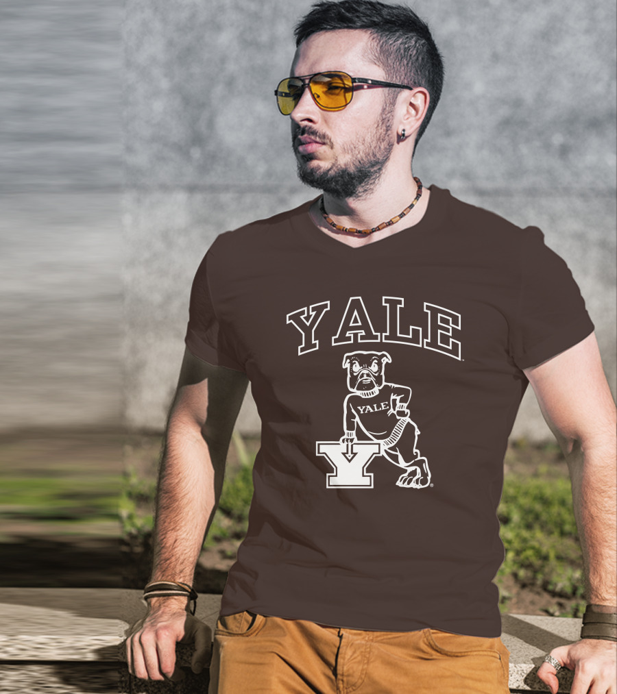 Yale Bulldogs Vintage Mascot Drawing T-Shirt