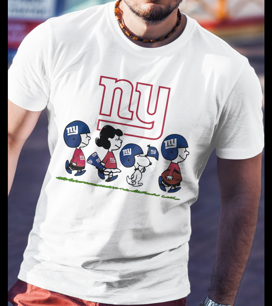 Peanuts Snoopy New York Giants Football Team NFL Characters T-Shirt