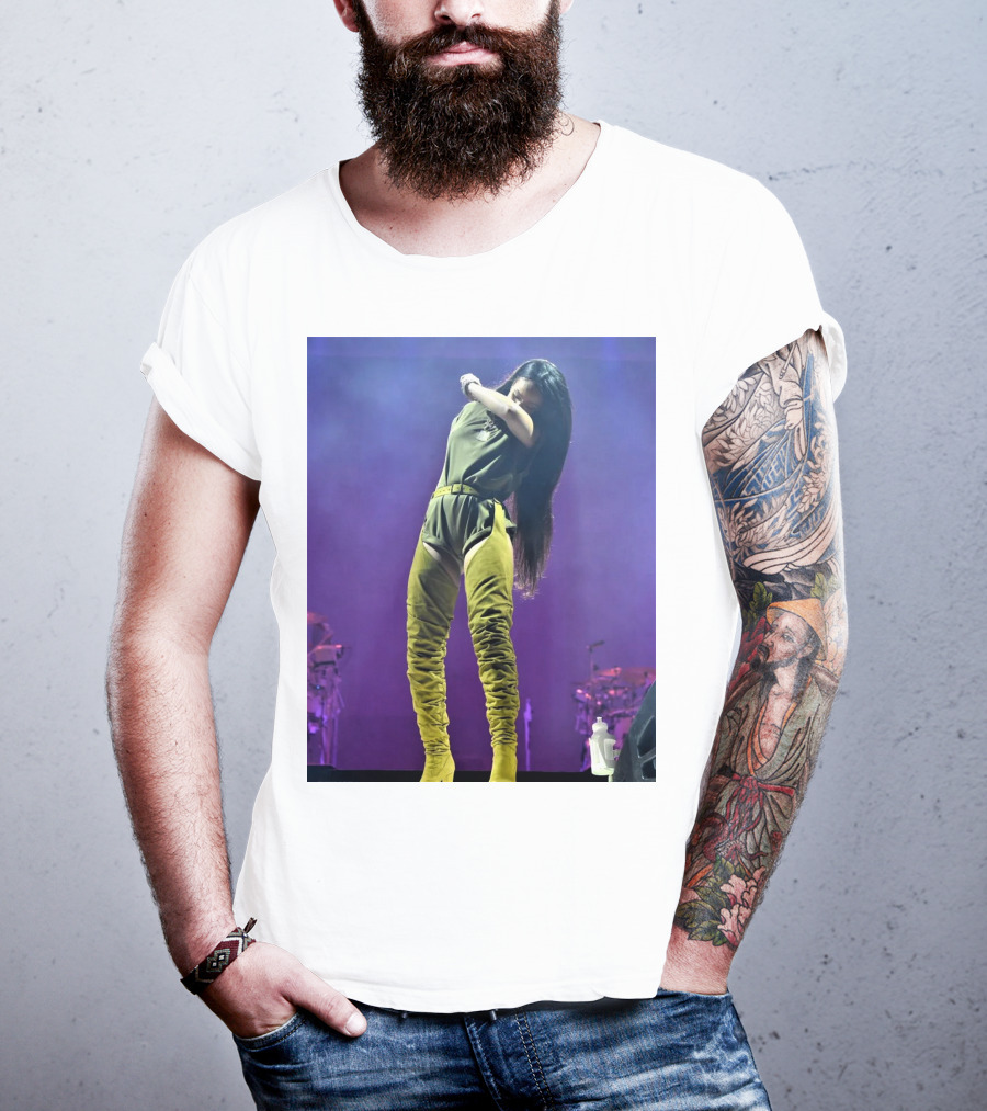 Rihanna Performing Live At Made In America Festival T-Shirt