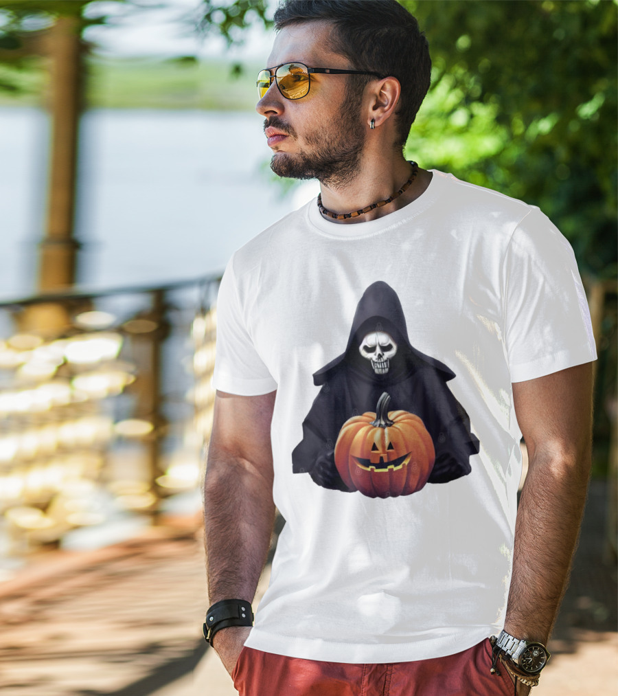 Grim Reaper Holding Jack-O'-Lantern Pumpkin T-Shirt