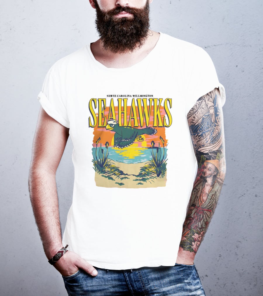 North Carolina Wilmington Seahawks Throwback Retro Beach Sunset Scene T-Shirt