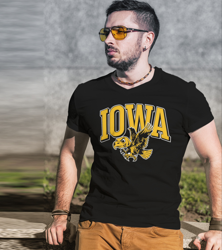 Homefield Apparel Iowa The Hawk Vintage T-Shirt