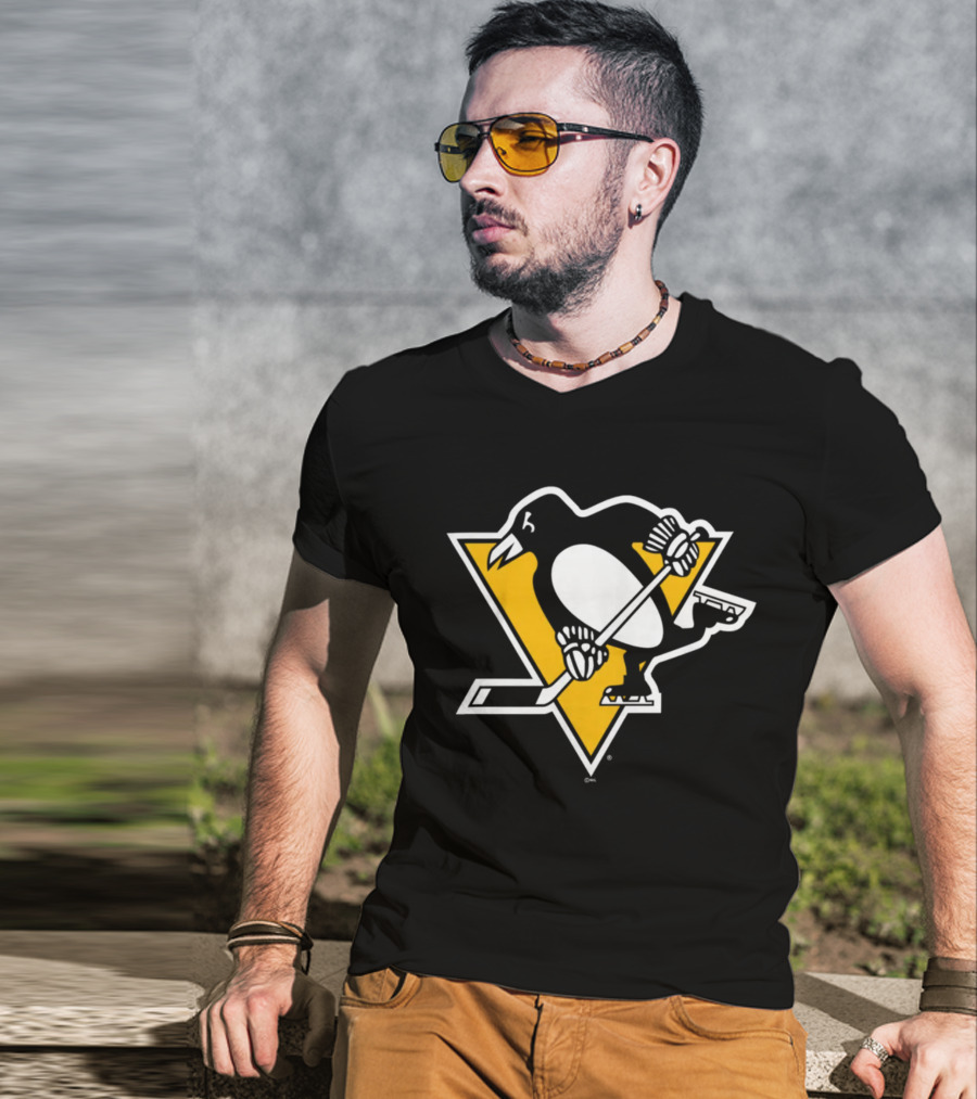 Pittsburgh Penguins Iconic Emblem T-Shirt