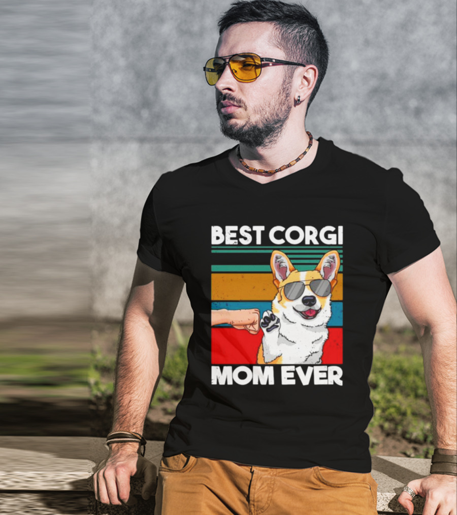 Best Corgi Mom Ever Dog Mom Fist Bump T-Shirt