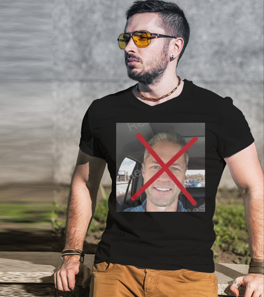 Lana Del Rey No Sean Larkin Red Crossed Out Face Image T-Shirt