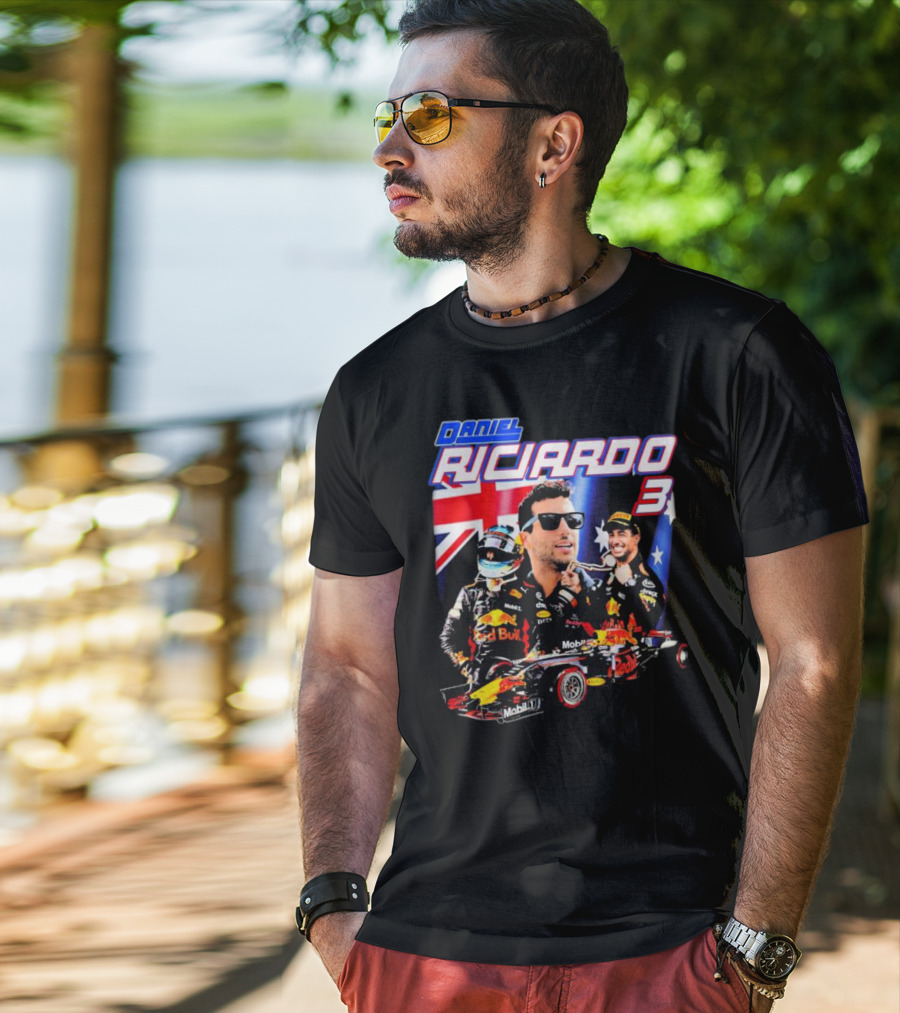 Daniel Ricciardo Red Bull Racing 3 With Australian Flag Background T-Shirt