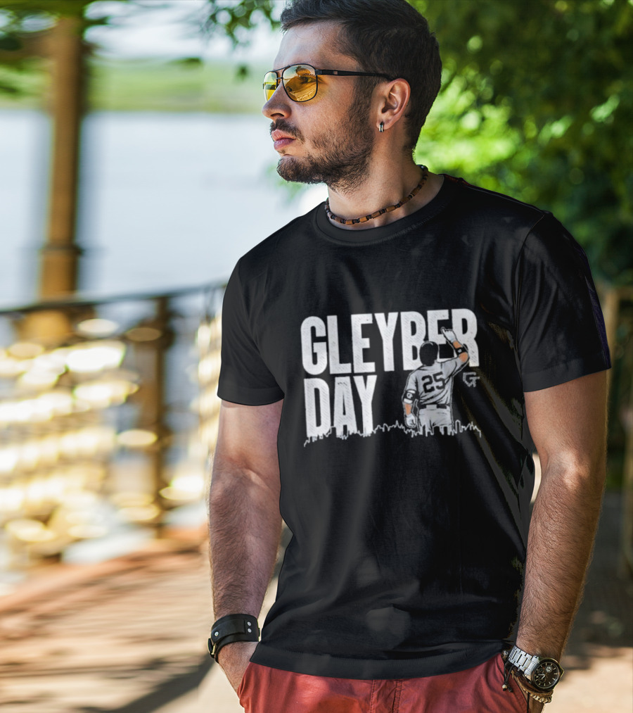 Gleyber Day Baseball Player 25 Salute With City Skyline T-Shirt