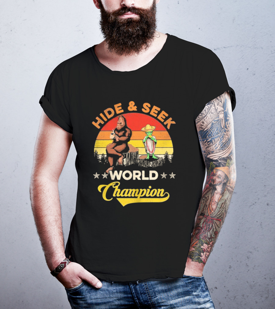 Hide And Seek World Champion Bigfoot Alien Vintage Retro T-Shirt