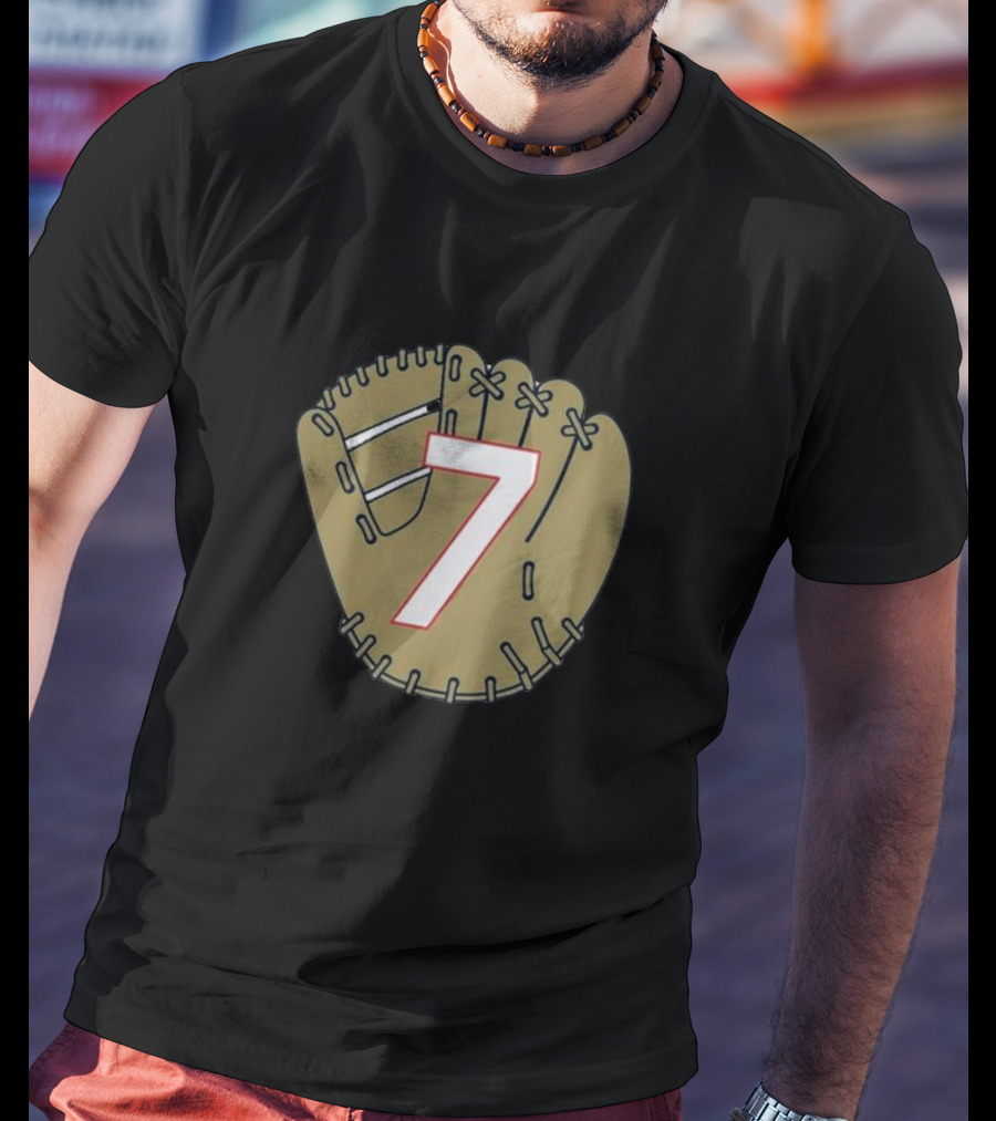 Dansby Swanson Number 7 Baseball Glove T-Shirt
