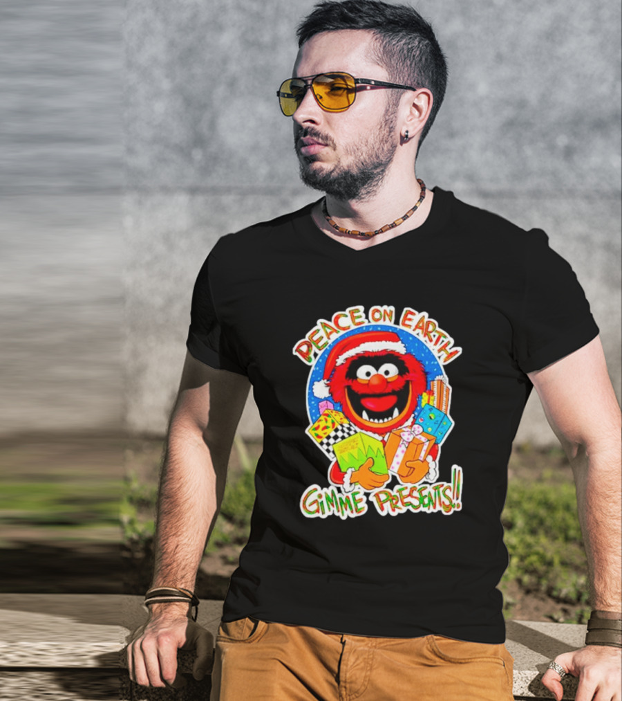 Peace On Earth Gimme Presents Muppets Santa T-Shirt
