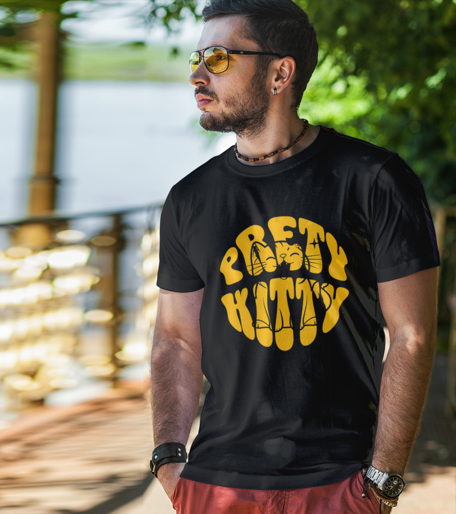 Pretty Kitty Cute Happy Cat Yellow Retro T-Shirt
