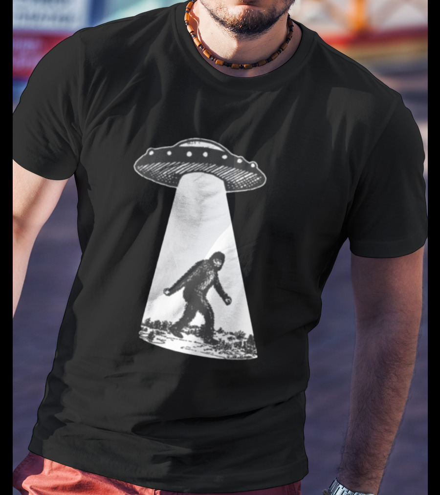 UFO Bigfoot Abduction Scene T-Shirt
