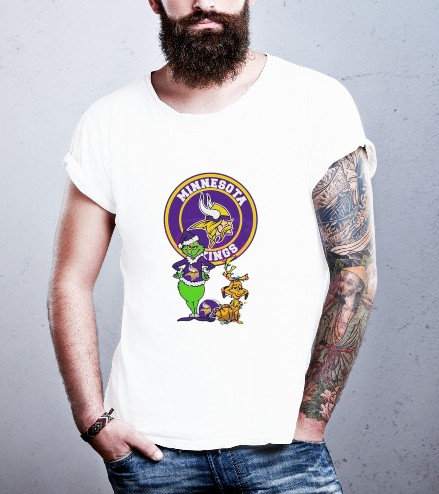 Grinch And Max Minnesota Vikings Christmas Fan Collaboration T-Shirt